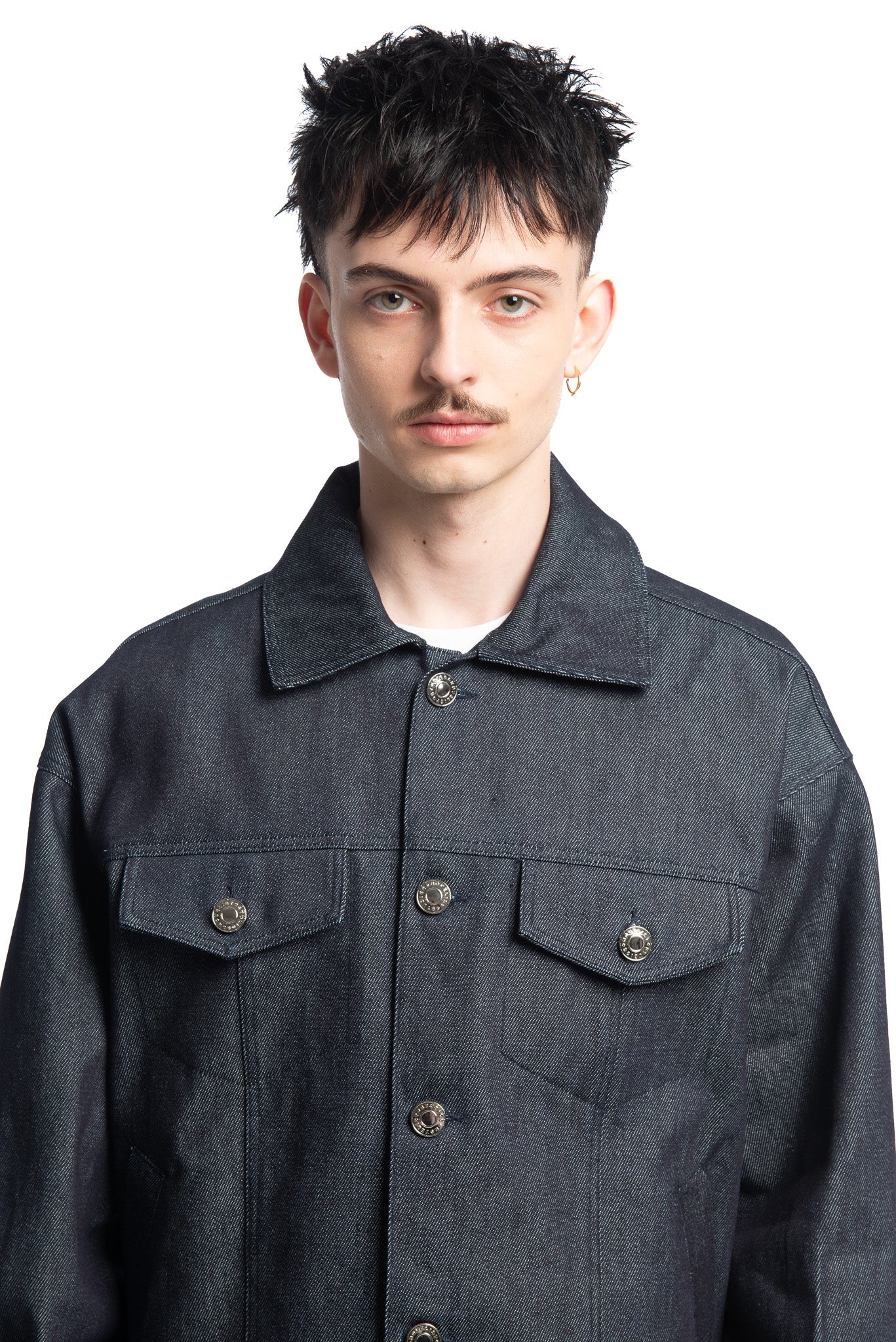 Designed by Novelist Studios to create a perfect boxy fit. - Original Novelist Studios fit - Brut Unwashed Denim - 24% Recycled Cotton, 24% OCS Virgin Cotton, 52% Virgin Cotton - Be careful jeans fabric is brut and not pre-washed, if you were - Care : wash it separetly - Wash at 30° gentle cycle - Do not tumble dry - Iron at low temperature - (F) Professional cleaning with hydrocarbon solvents only - Do not bleach - Color might change after washing 5