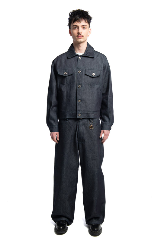 Designed by Novelist Studios to create a perfect boxy fit. - Original Novelist Studios fit - Brut Unwashed Denim - 24% Recycled Cotton, 24% OCS Virgin Cotton, 52% Virgin Cotton - Be careful jeans fabric is brut and not pre-washed, if you were - Care : wash it separetly&nbsp; - Wash at 30° gentle cycle - Do not tumble dry - Iron at low temperature - (F) Professional cleaning with hydrocarbon solvents only - Do not bleach - Color might change after washing 1