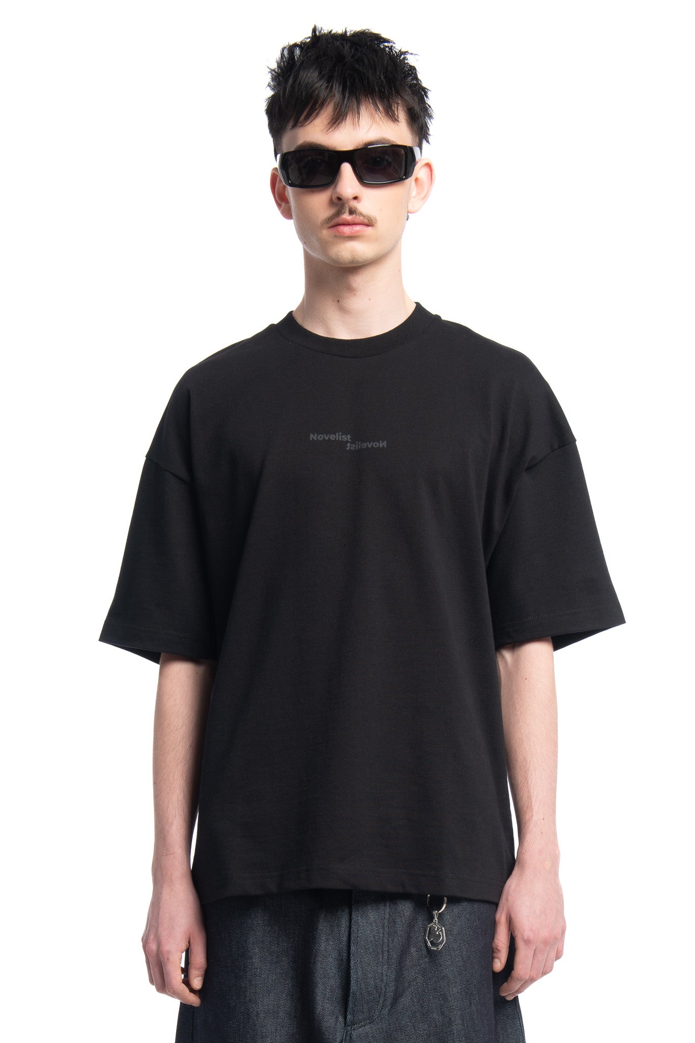 Designed by Novelist Studios to create a perfect boxy fit.    Original Novelist Studios fit  Digital printing frontside  100% organic cotton 315gr/m2 1