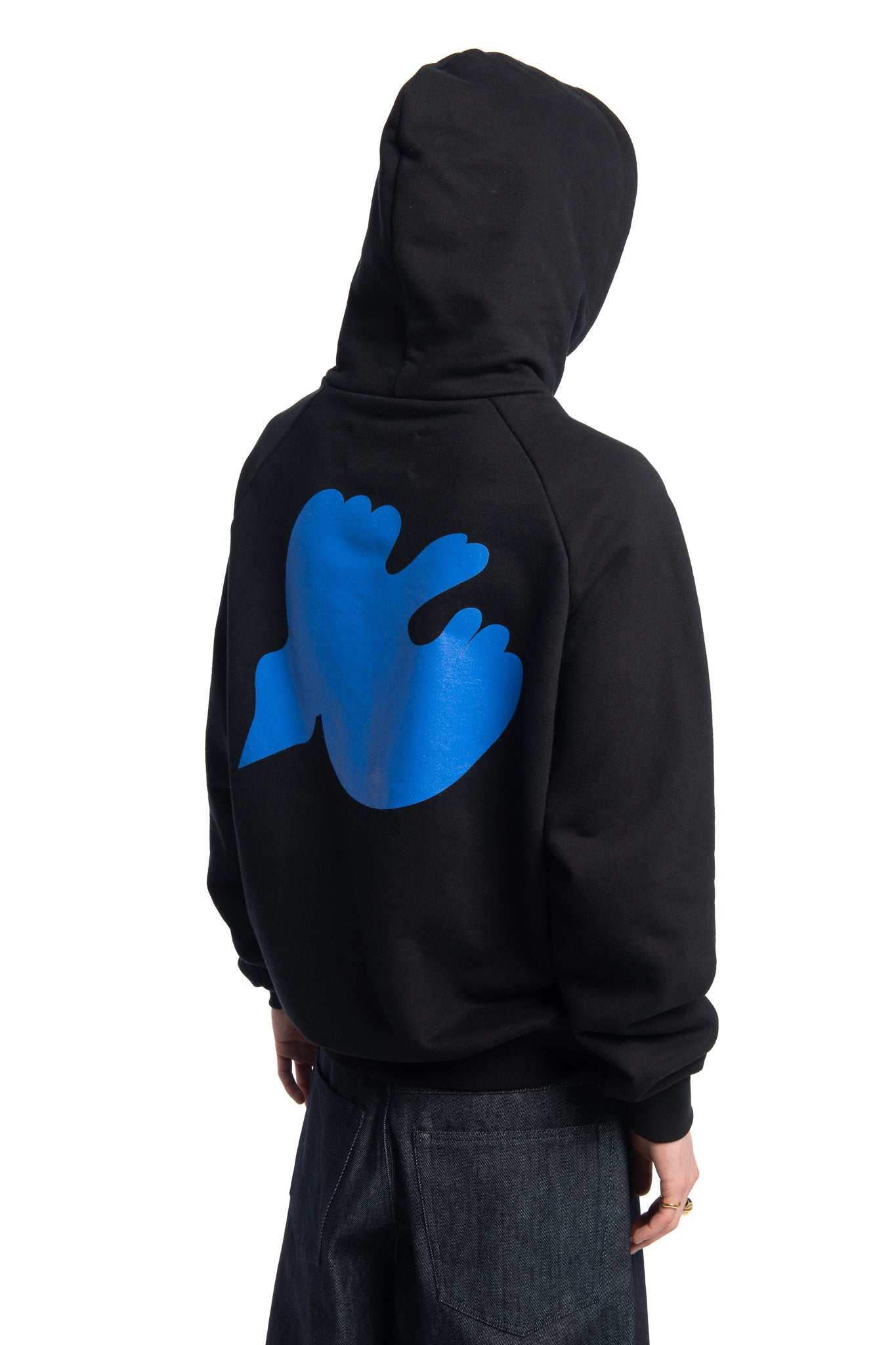 Designed by Novelist Studios to create a perfect boxy fit. Hoodie 2