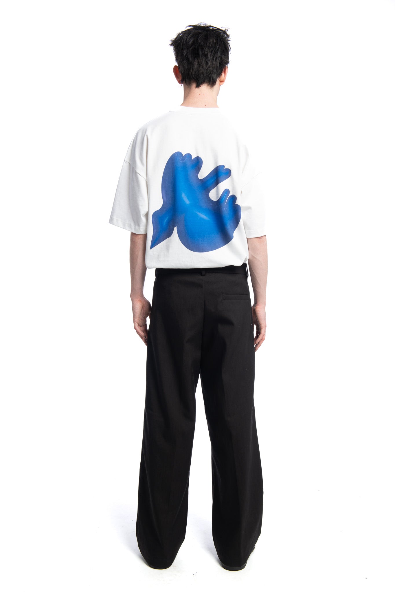 Designed by Novelist Studios to create a perfect tailor pants.  - 62% Cotton, 38% Polyamide  - Do not Wash | Do not tumble dry | Iron at low temperature | (F) Professional cleaning with hydrocarbon solvents only | Do not bleach 4