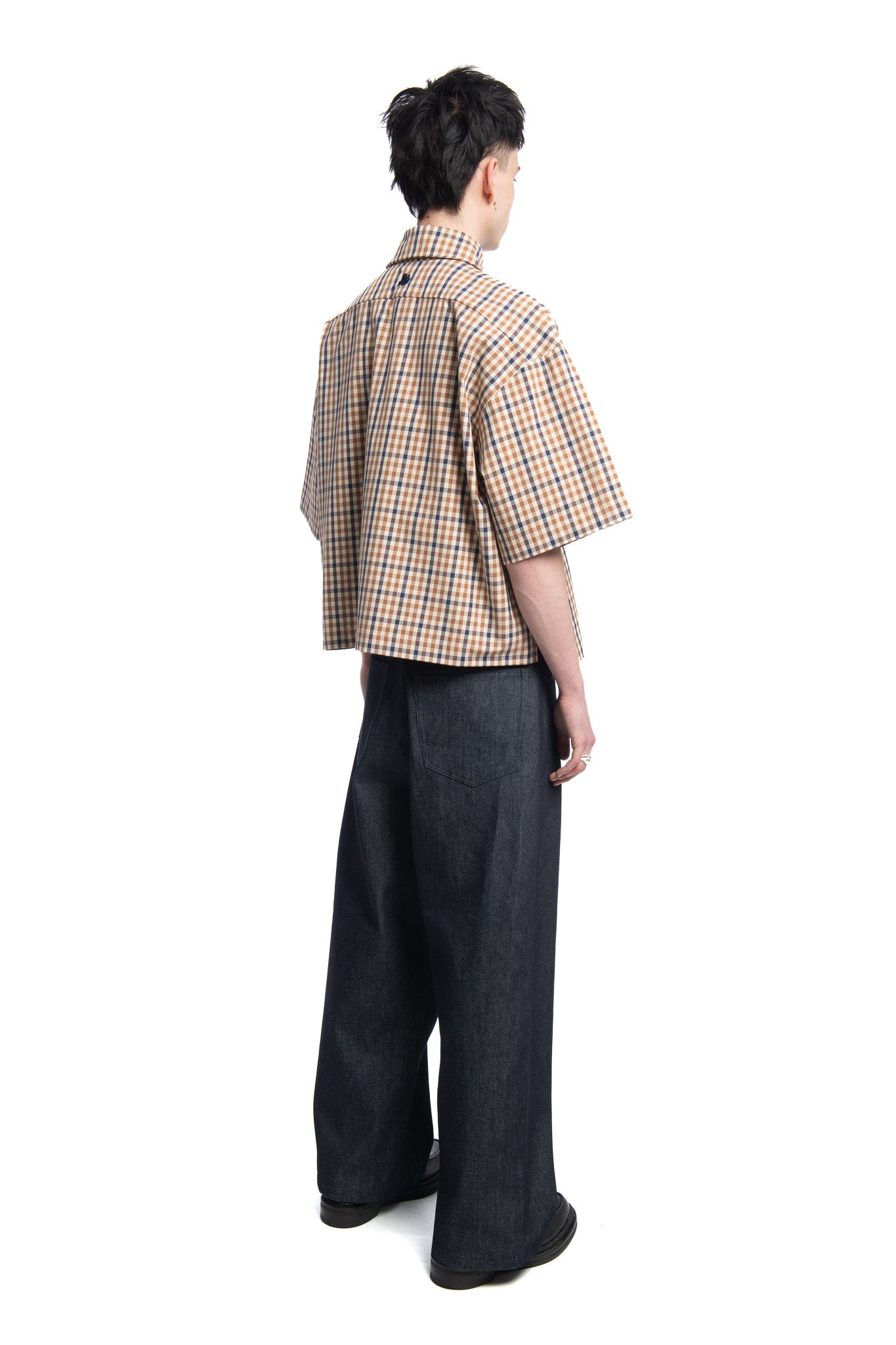 Designed by Novelist Studios to create a perfect bowling fit.  - Tartan  - 100% Cotton  - Wash at 30° gentle cycle | Tumble drying Low temperature | Iron at medium temperature | (F) Professional cleaning with hydrocarbon solvents only | Do not bleach 4